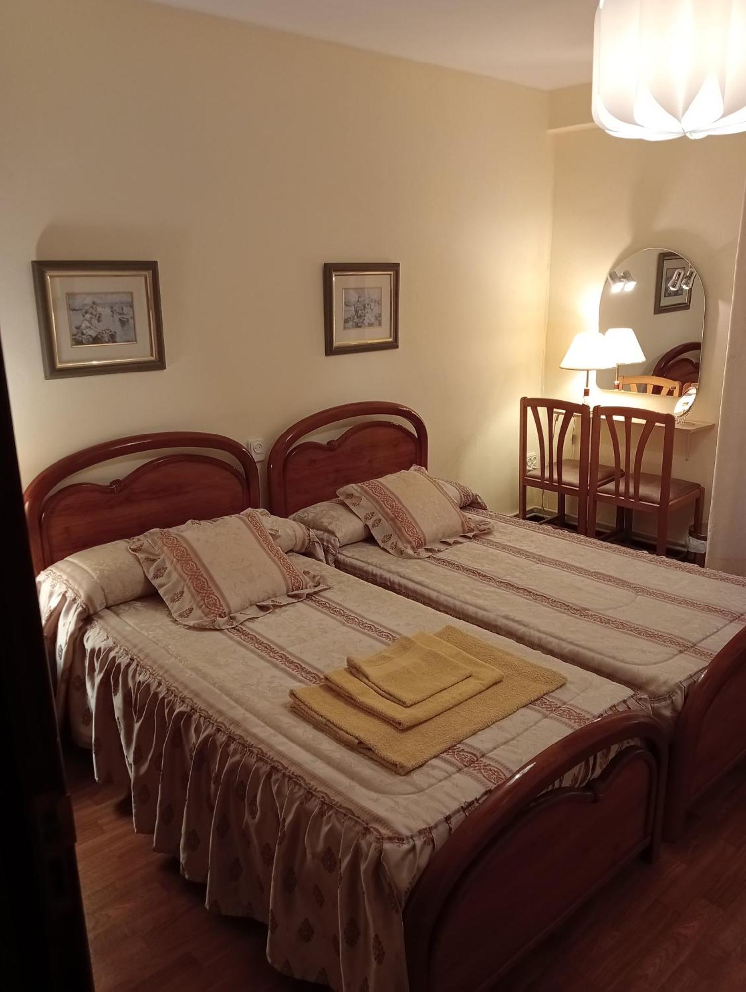 Habitacion Matrimonial Centro Ciudad Oviede Extérieur photo